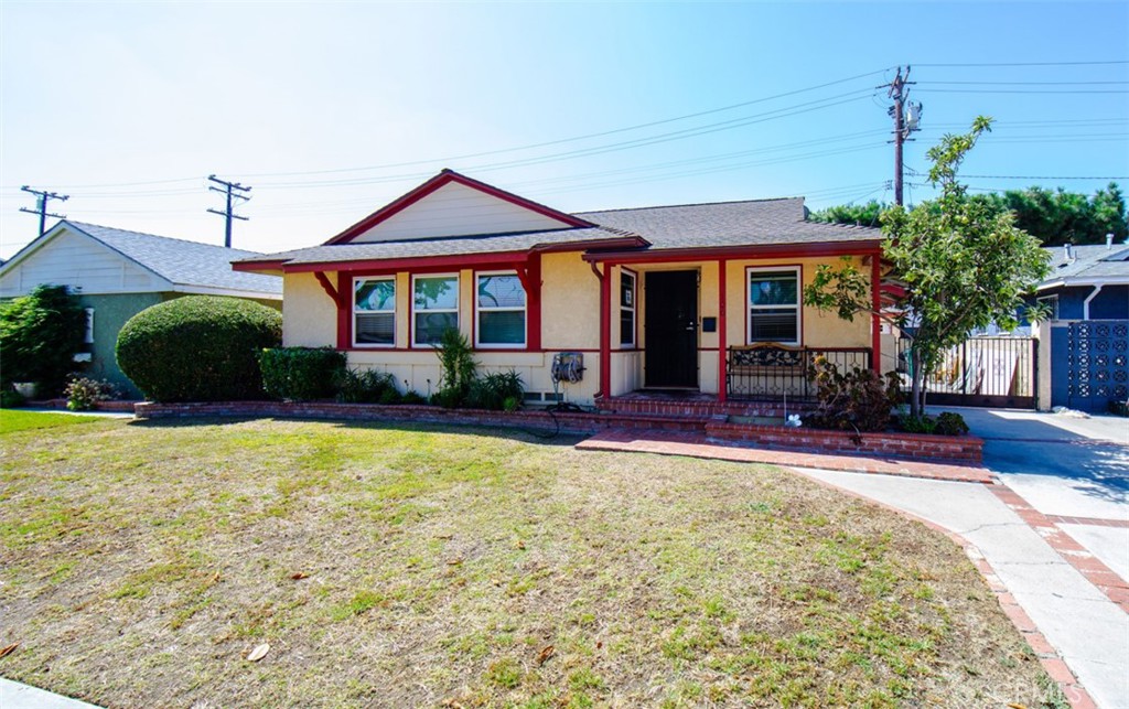 100 W Barclay, Long Beach, CA 90805 — photo 1