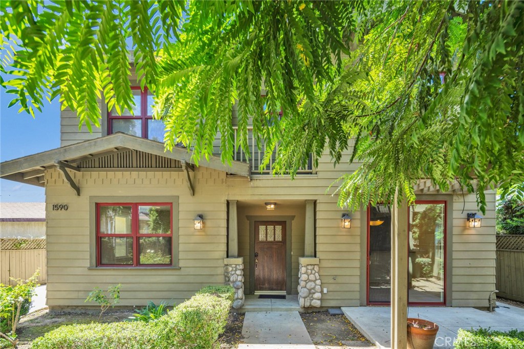 1590 Locust, Pasadena, CA 91106 — photo 1
