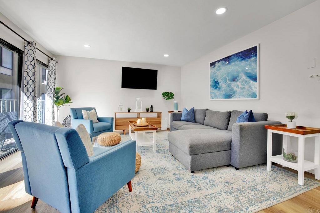 1251 Parker Pl. 2J, San Diego, CA 92109 — photo 1
