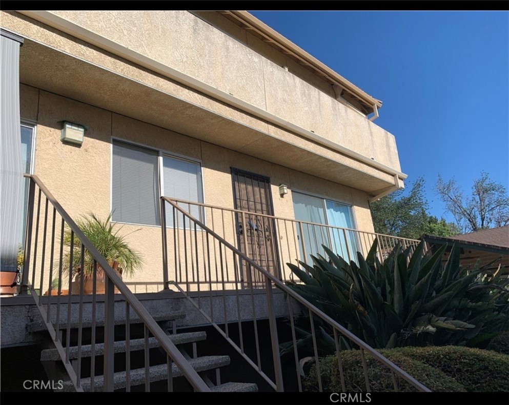 10215 Variel, Chatsworth, CA 91311 — photo 1