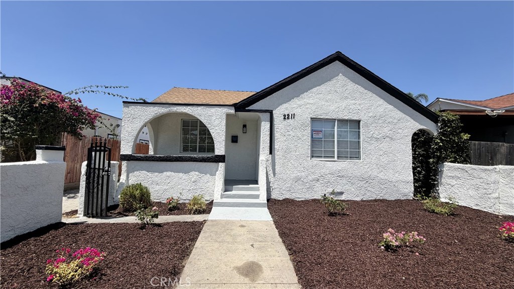 2211 S Sycamore, Los Angeles, CA 90016 — photo 1