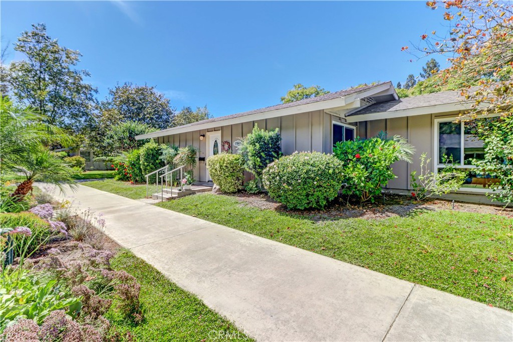 176 Avenida Majorca A, Laguna Woods, CA 92637 — photo 1