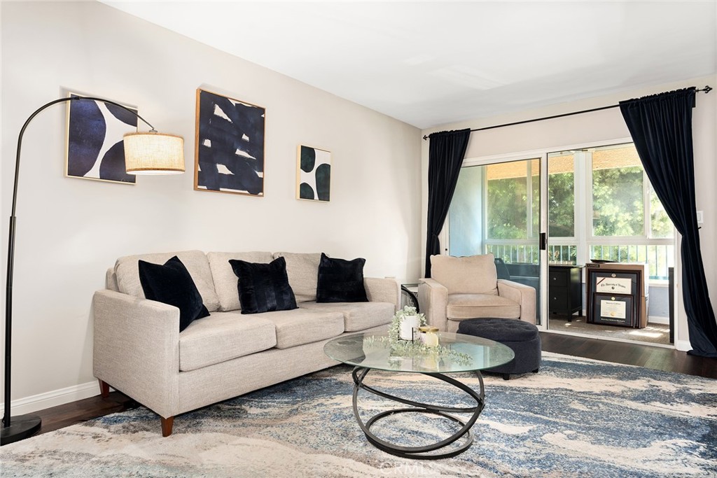 18307 Burbank Blvd 92, Tarzana, CA 91356 — photo 1