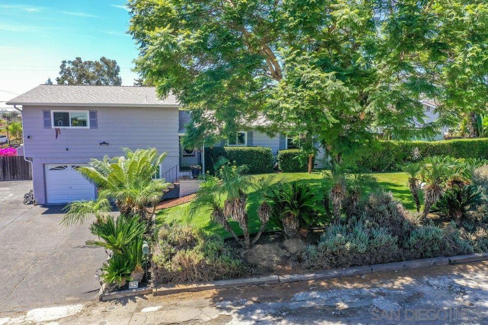 625 Corona CT, Vista, CA 92081 — photo 1