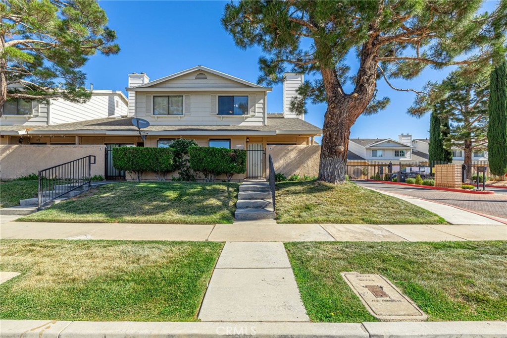 1105 Beechdale A, Palmdale, CA 93551 — photo 1