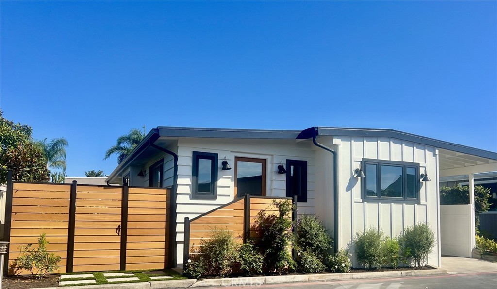108 Yorktown, Newport Beach, CA 92660 — photo 1