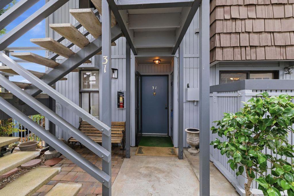 174 Kern Street 31, Salinas, CA 93905 — photo 1