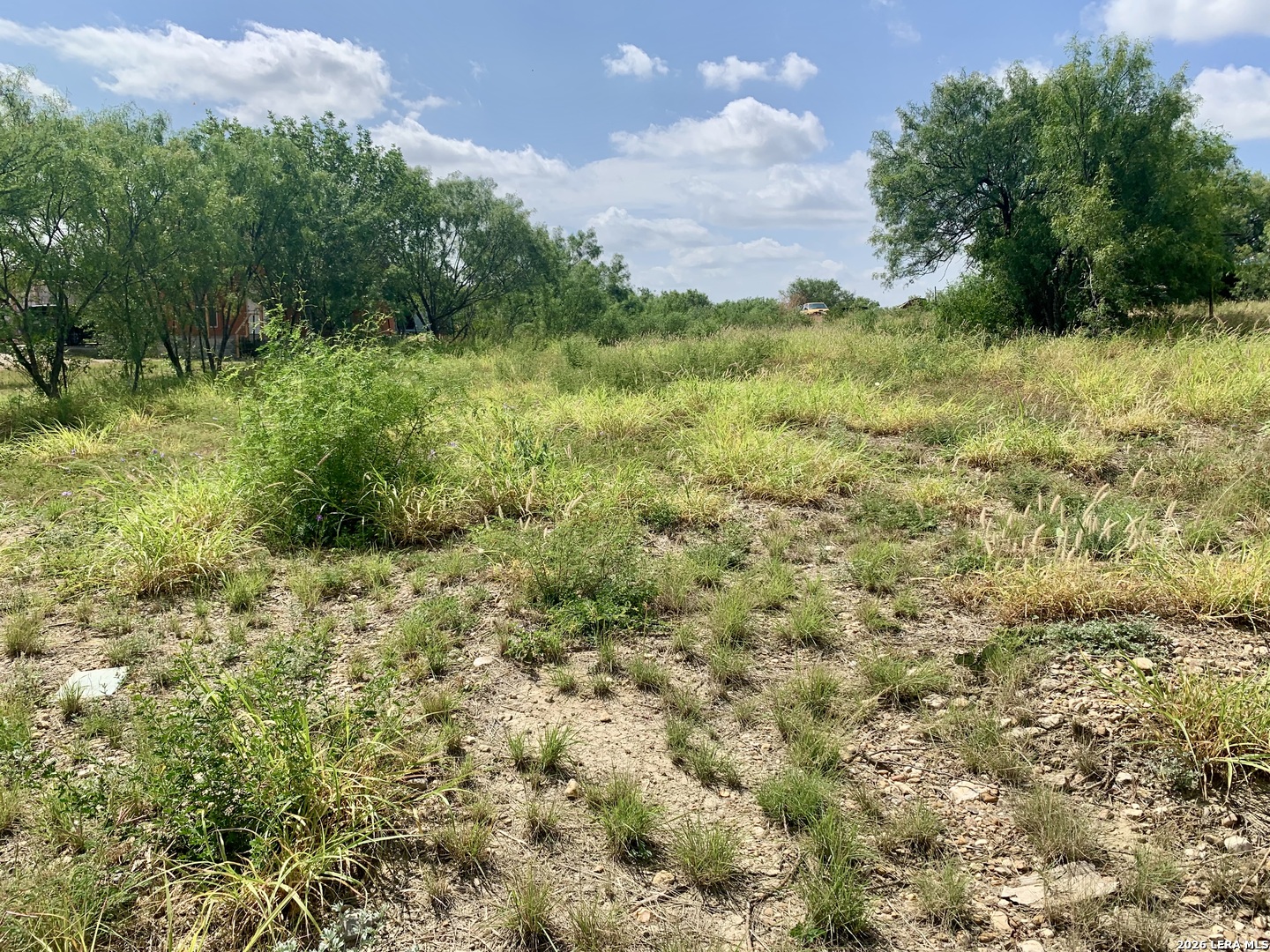 000 Wagon Wheel, Eagle Pass, TX 78852 — photo 1