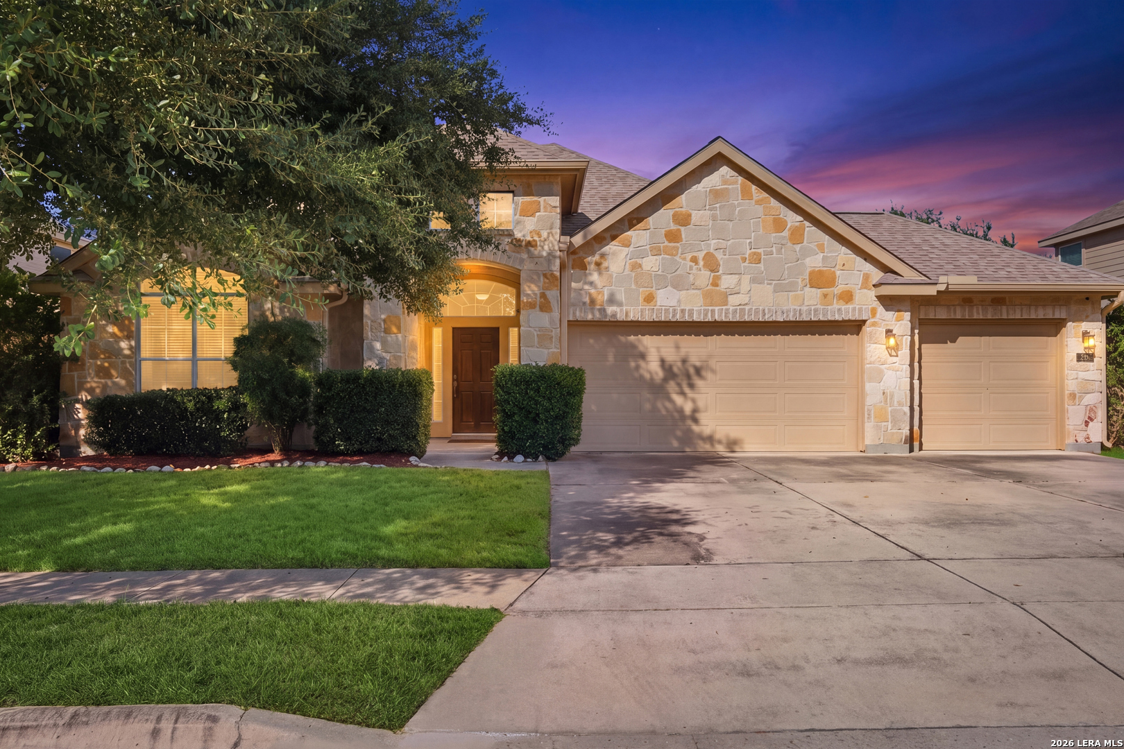 906 Bobby Jones Dr, Cibolo, TX 78108 — photo 1