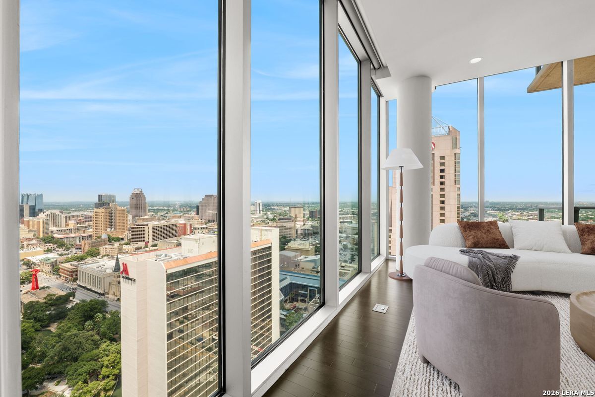 610 MARKET ST, ,  78205 — photo 1
