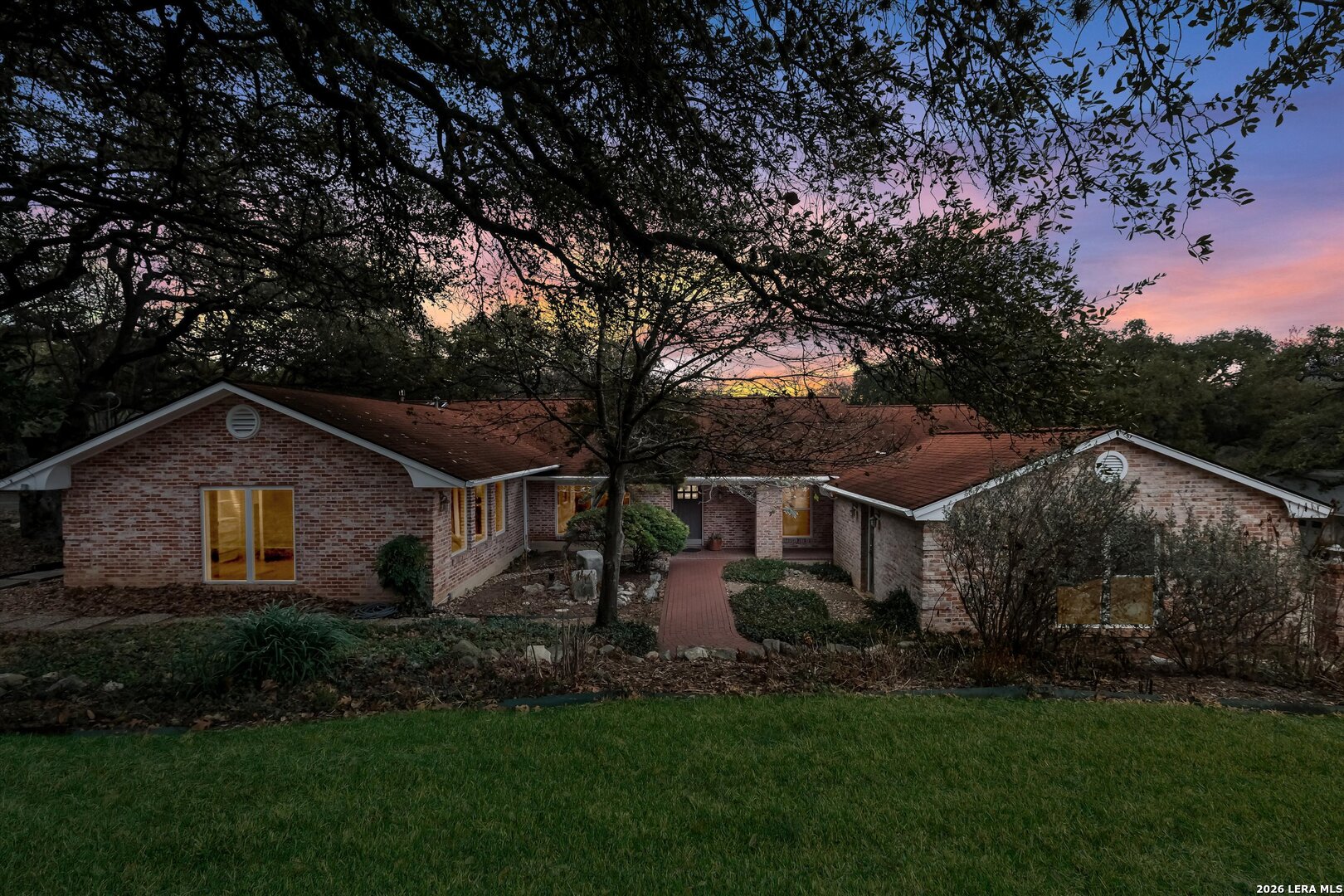 340 MUSTANG CIR, Hollywood Park, TX 78232 — photo 1