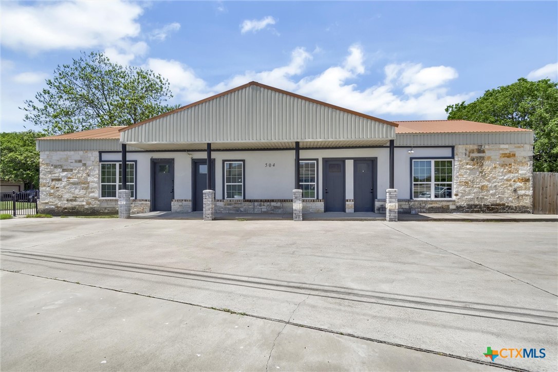 504 S 1st Street, Copperas Cove, TX 76522 — photo 1