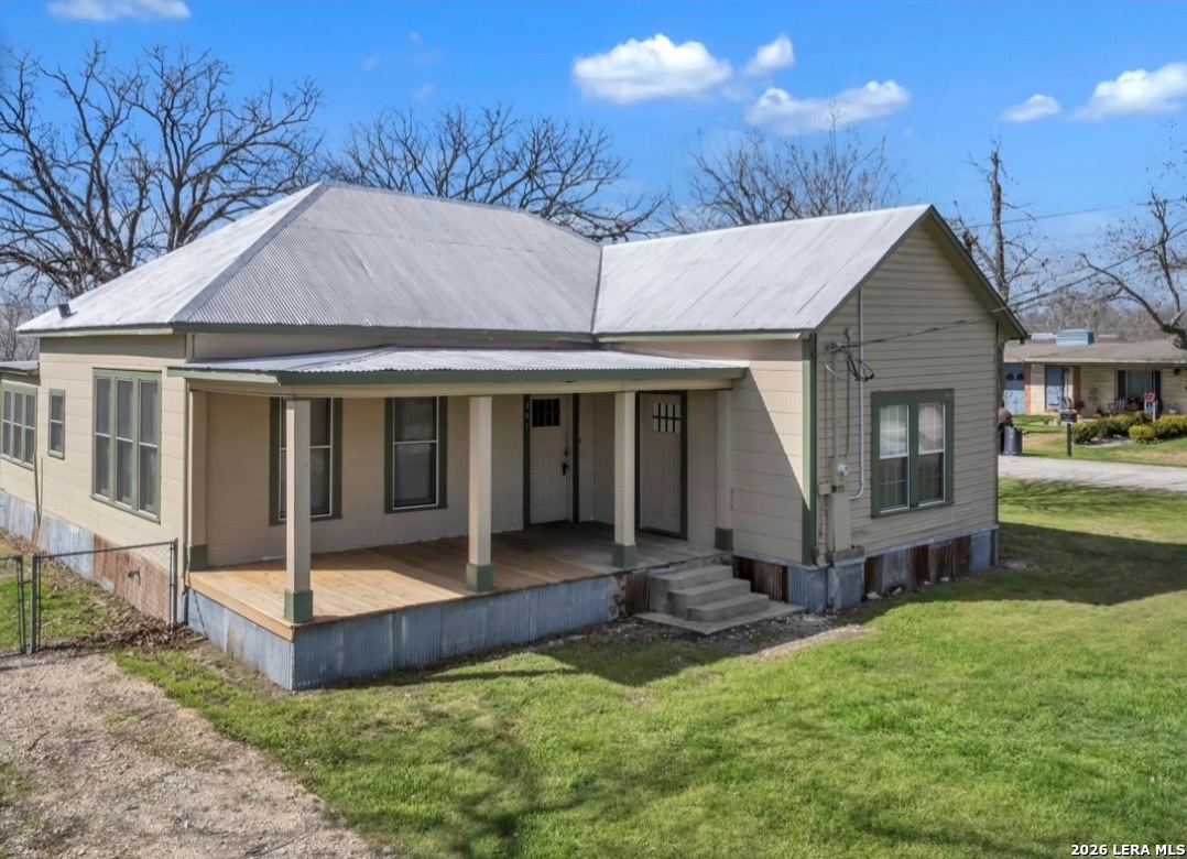 301 N Cunningham, Marion, TX 78124 — photo 1