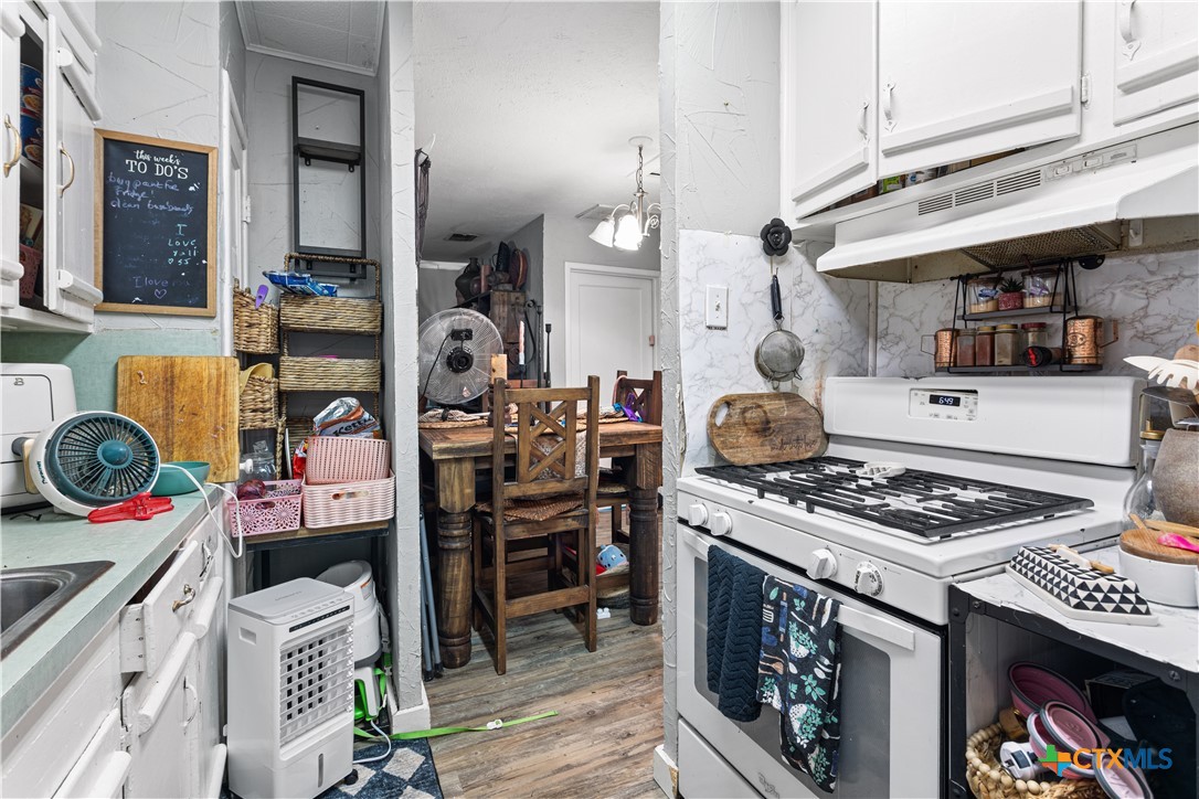 1409 Mimosa, Victoria, TX 77901 — photo 1