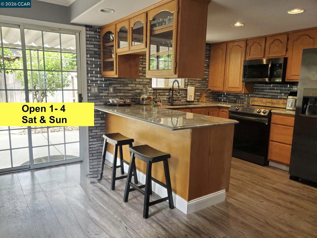 552 Redwood Dr, Vacaville, CA 95687 — photo 1