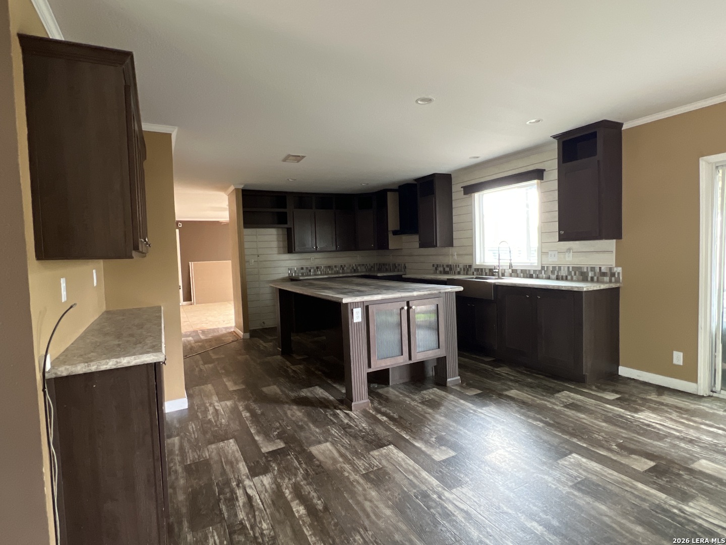 803 SE RAILROAD ST, ,  76933 — photo 1