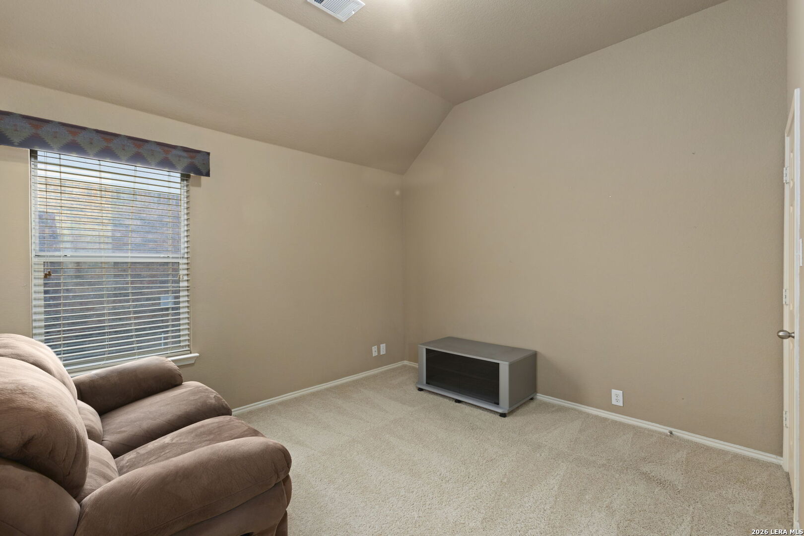 15927 Ponderosa Pass, ,  78023 — photo 1