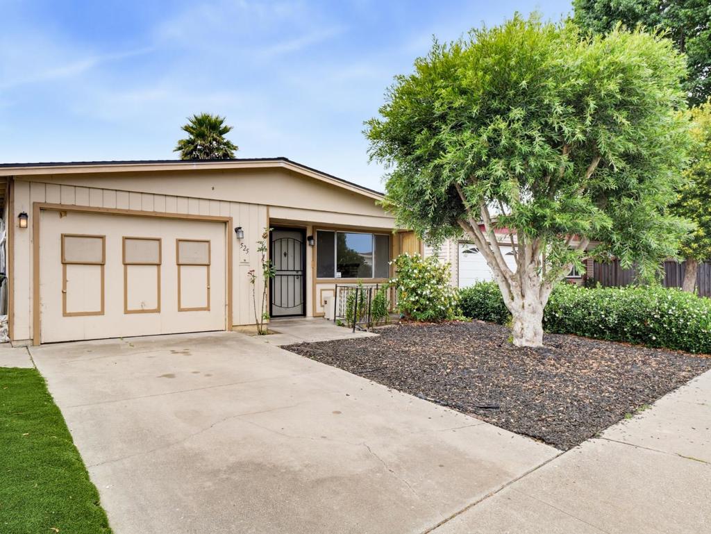 525 El Rio Street, Watsonville, CA 95076 — photo 1