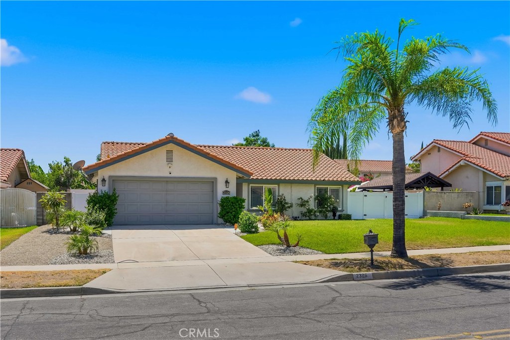 2326 N Sycamore, Rialto, CA 92377 — photo 1