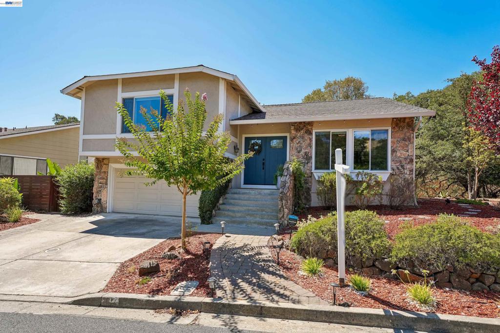 135 Saint Germain Lane, Pleasant Hill, CA 94523 — photo 1
