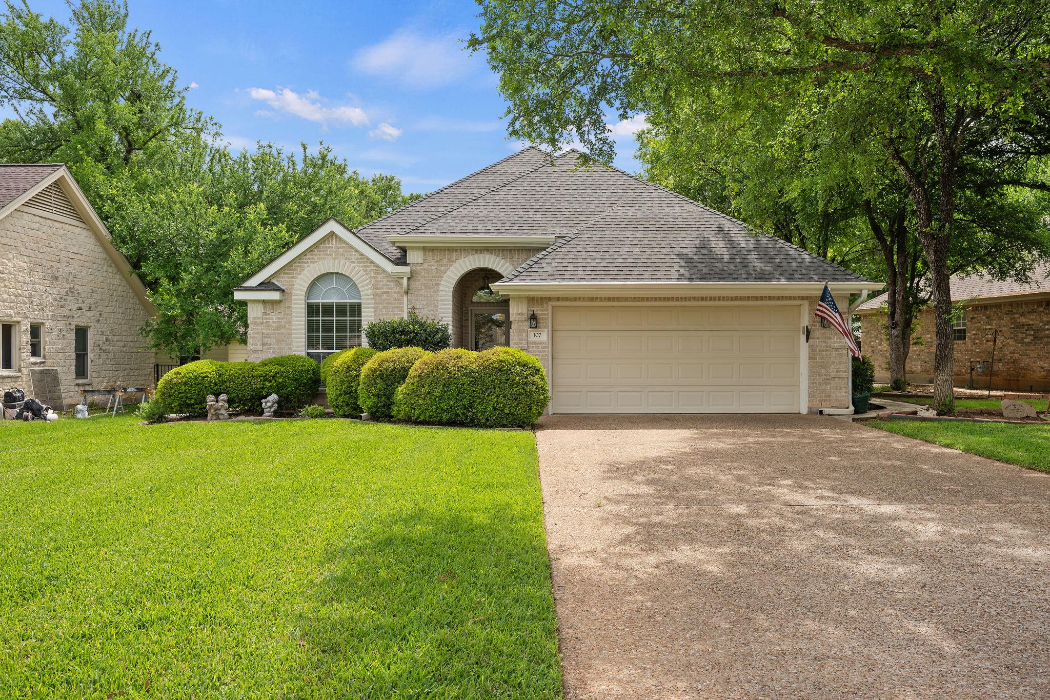 107 Stacey, Georgetown, TX 78628 — photo 1