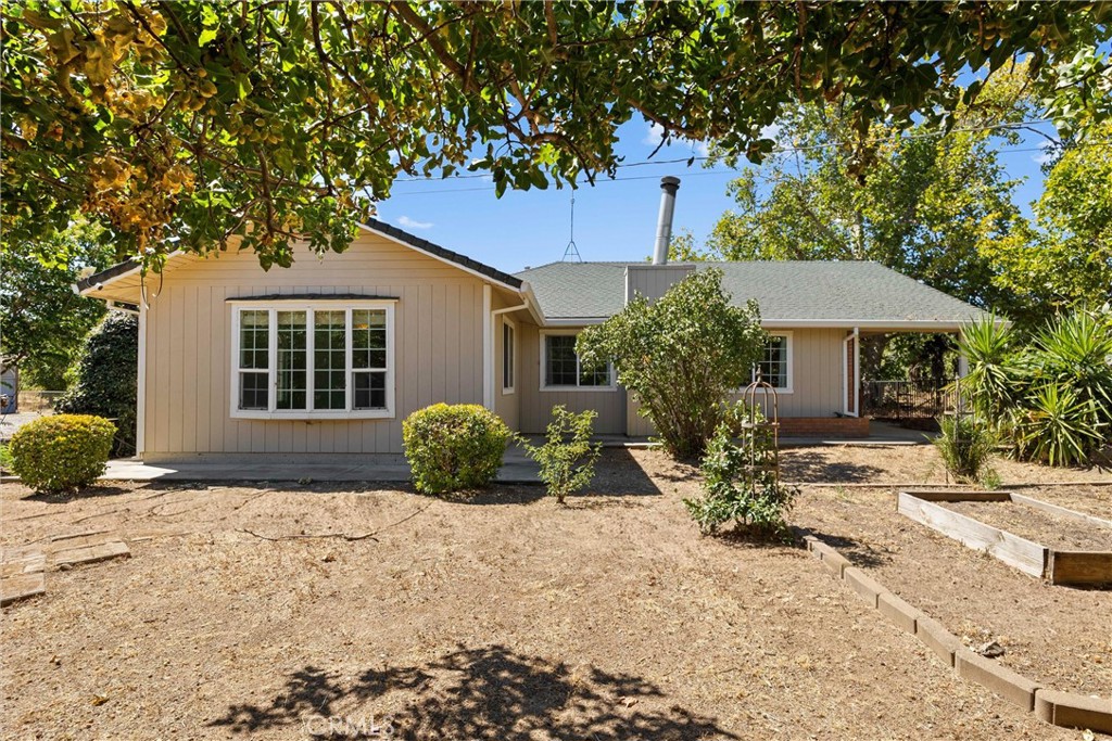 23353 Hamilton, Gerber, CA 96035 — photo 1