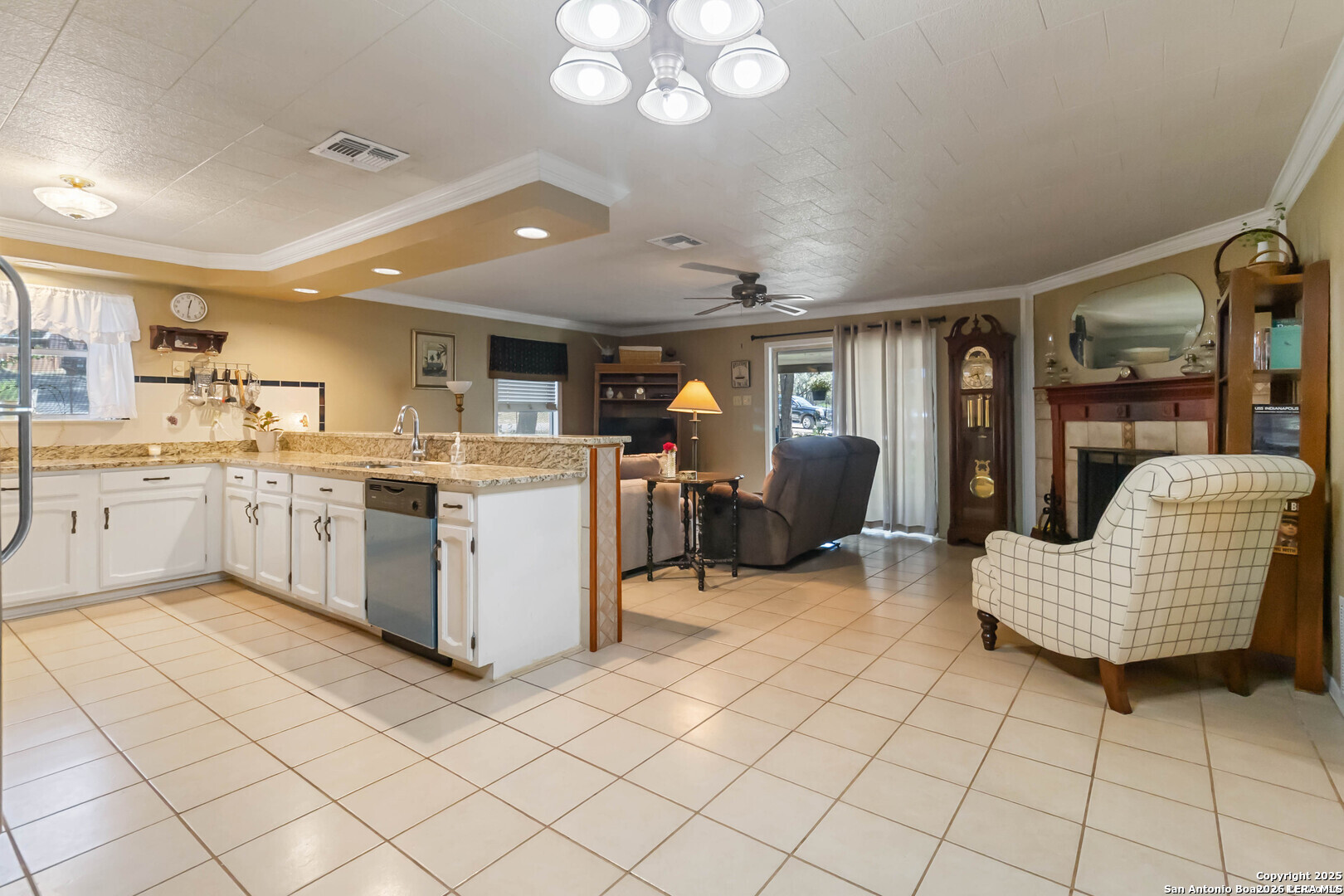 1588 WESTVIEW COURT, , 78133 — photo 1