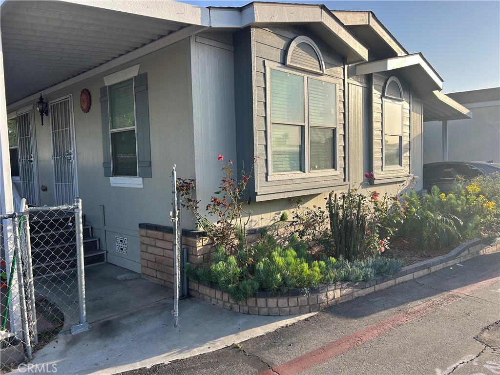 250 N Linden, Rialto, CA 92376 — photo 1