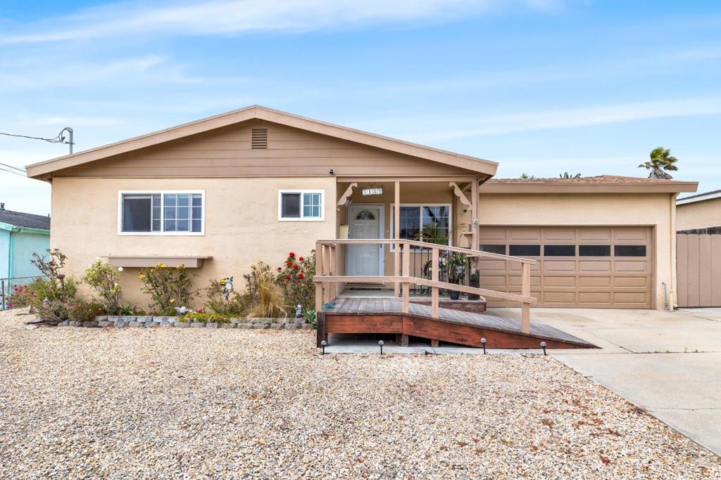 3129 Lynscott Drive, Marina, CA 93933 — photo 1