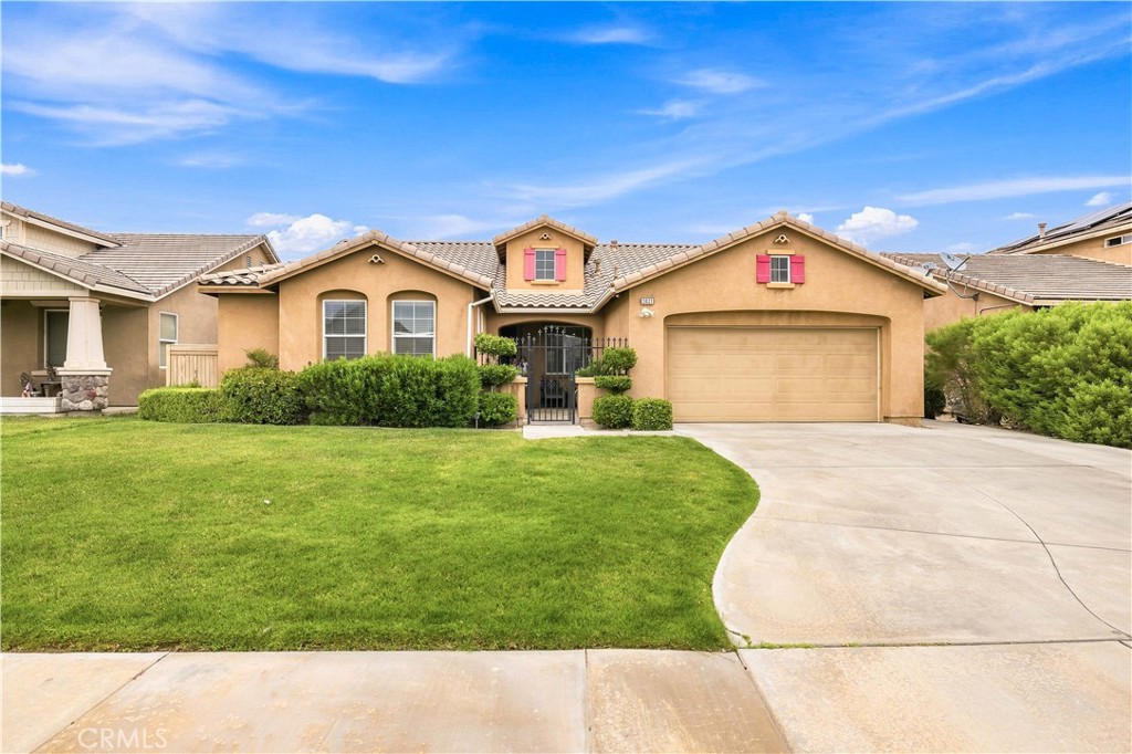 3031 Desert Moon Avenue, Rosamond, CA 93560 — photo 1