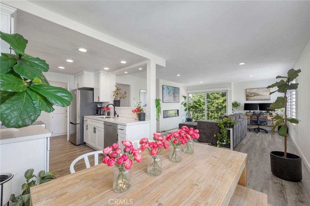 100 Loma Avenue 404, Long Beach, CA 90803 — photo 1