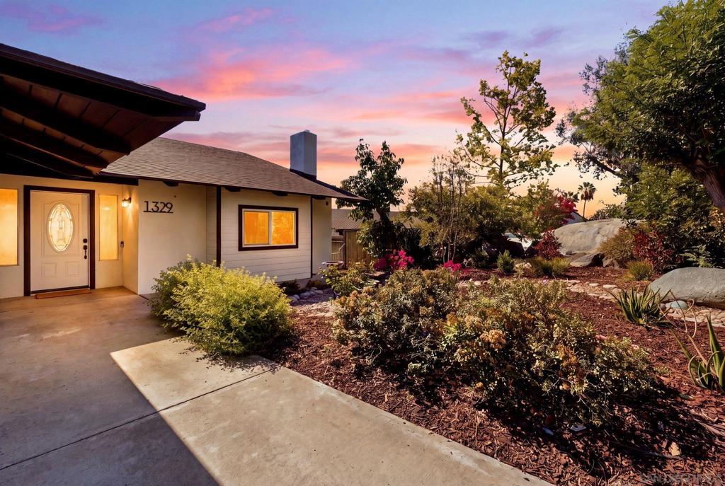 1329 Park Hill Ln, Escondido, CA 92025 — photo 1