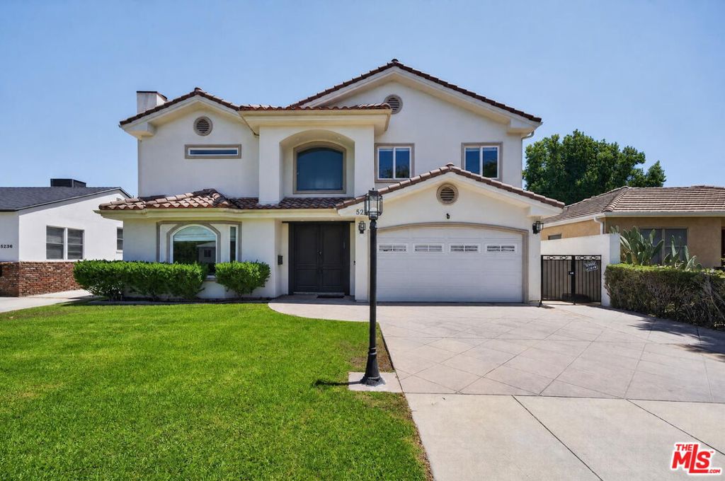 5230 Teesdale Avenue, Los Angeles, CA 91607 — photo 1