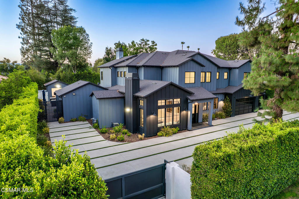 18651 Wells Drive, Tarzana, CA 91356 — photo 1