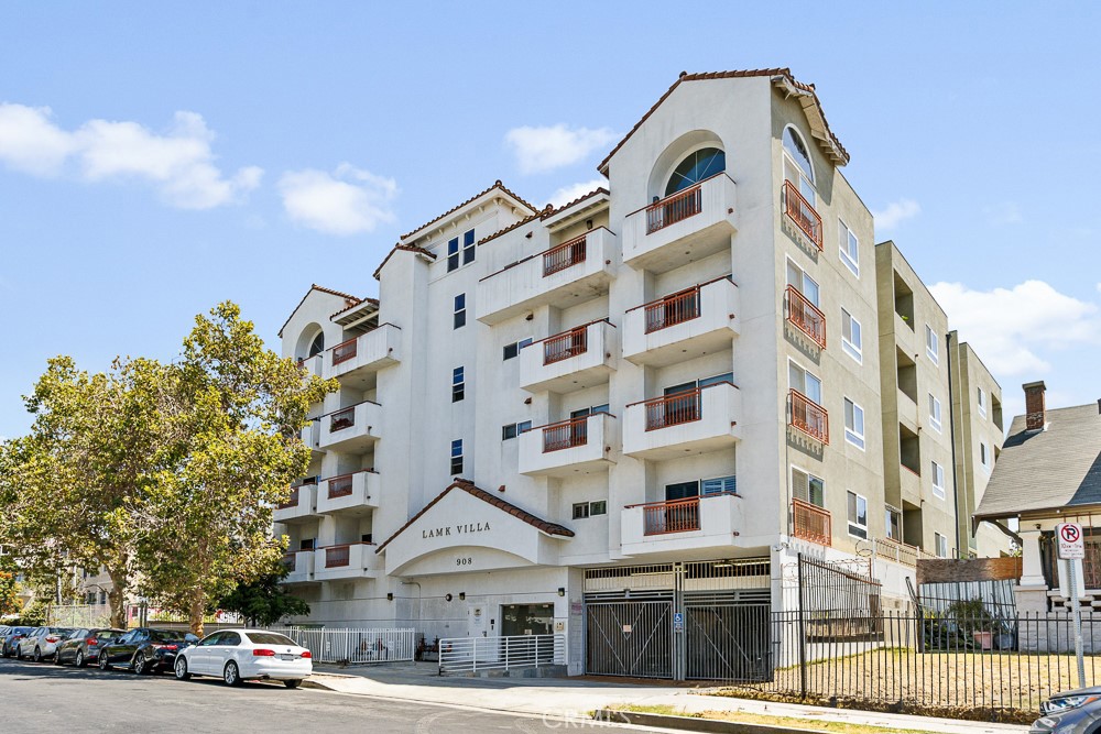 908 S Ardmore Avenue 304, Los Angeles, CA 90006 — photo 1
