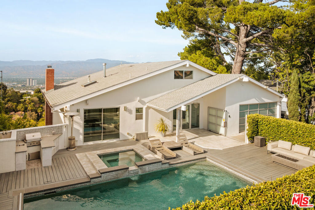 7377 Pyramid Place, Los Angeles, CA 90046 — photo 1