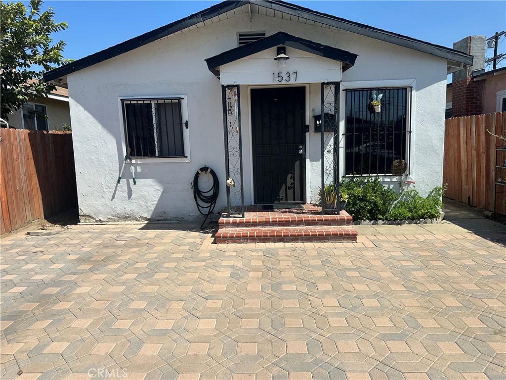 1537 W 60th, Los Angeles, CA 90047 — photo 1