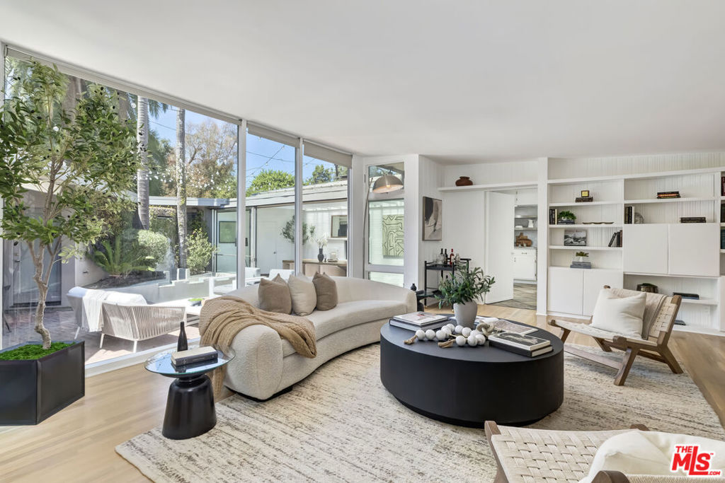 136 Beloit Avenue, Los Angeles, CA 90049 — photo 1