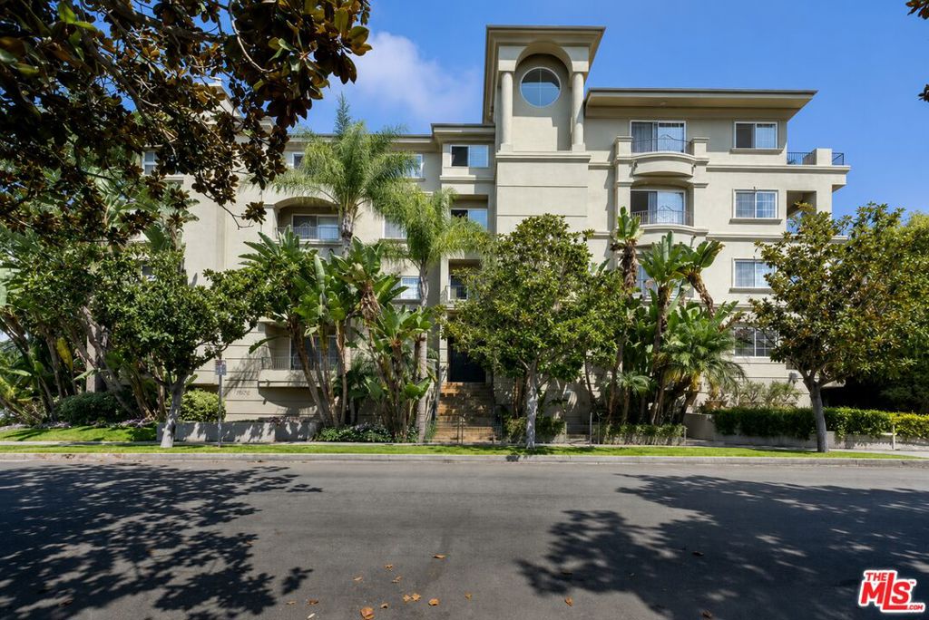 1830 Pelham Avenue 204, Los Angeles, CA 90025 — photo 1