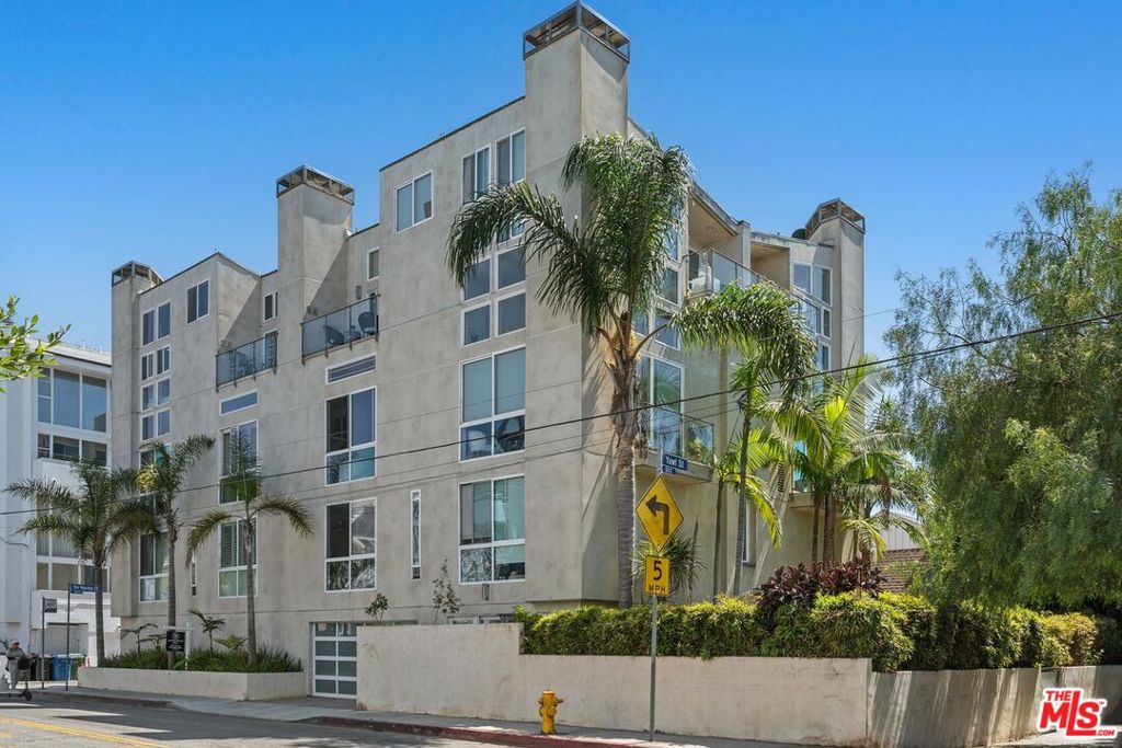 24 YAWL Street 2, Marina Del Rey, CA 90292 — photo 1