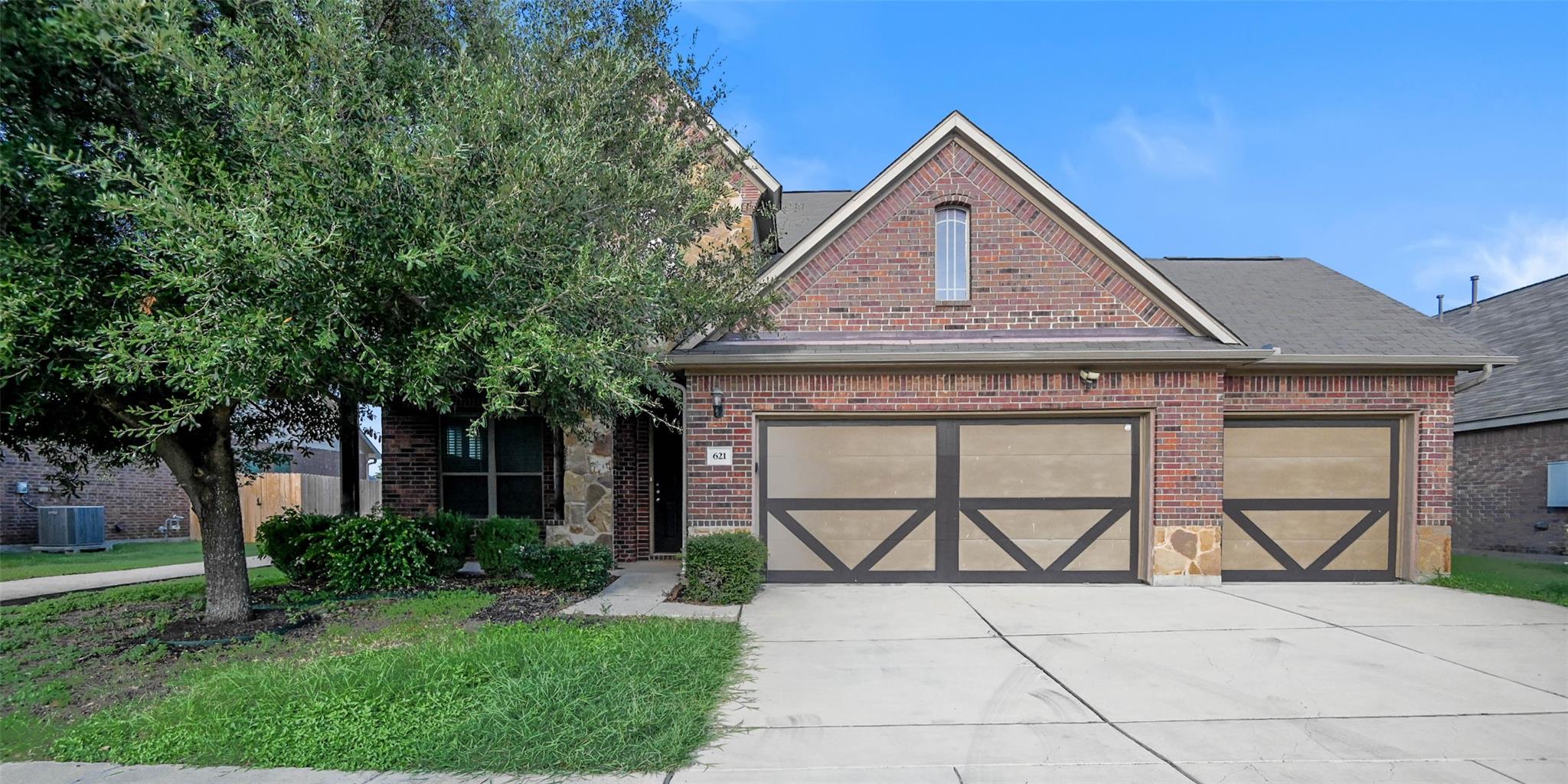 621 Hot Spring, Buda, TX 78610 — photo 1