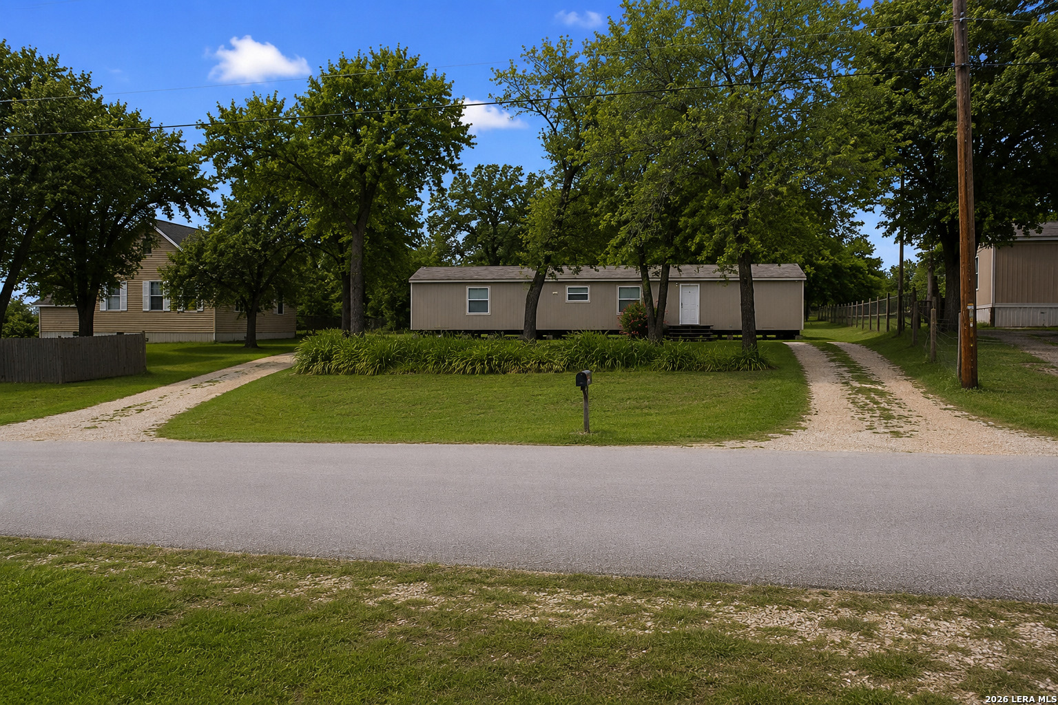 23043 Hilltop Peaks, Elmendorf, TX 78112 — photo 1