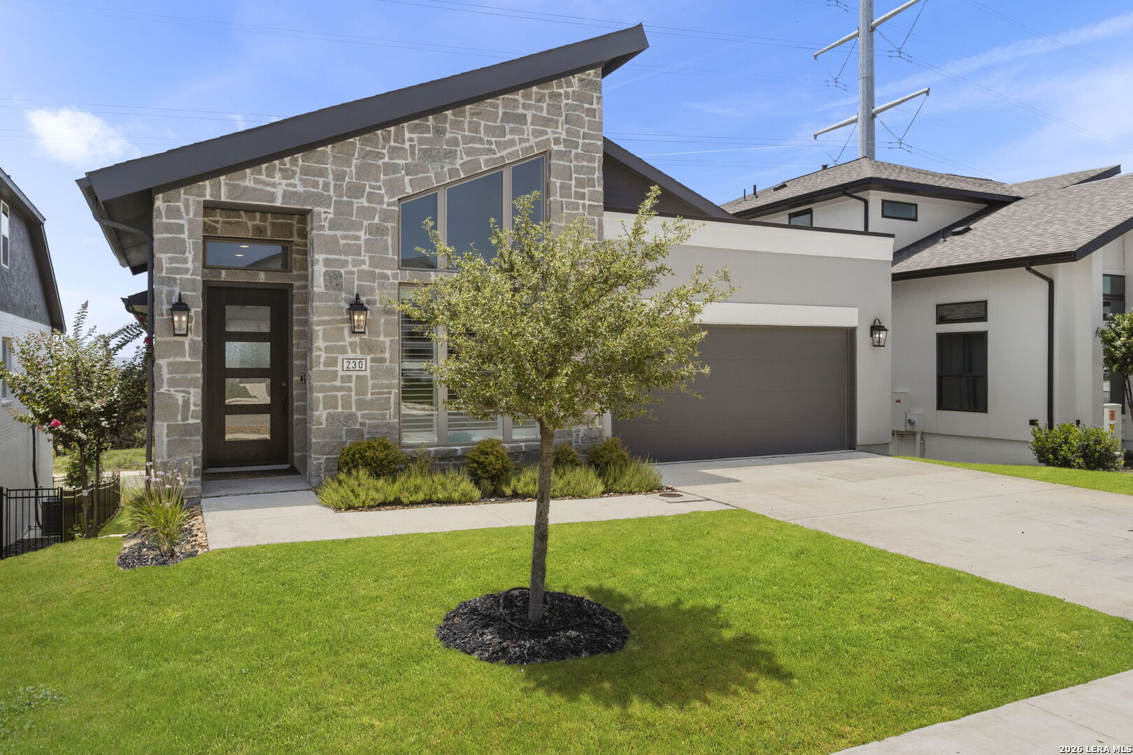 230 Navarro, , 78006 — photo 1