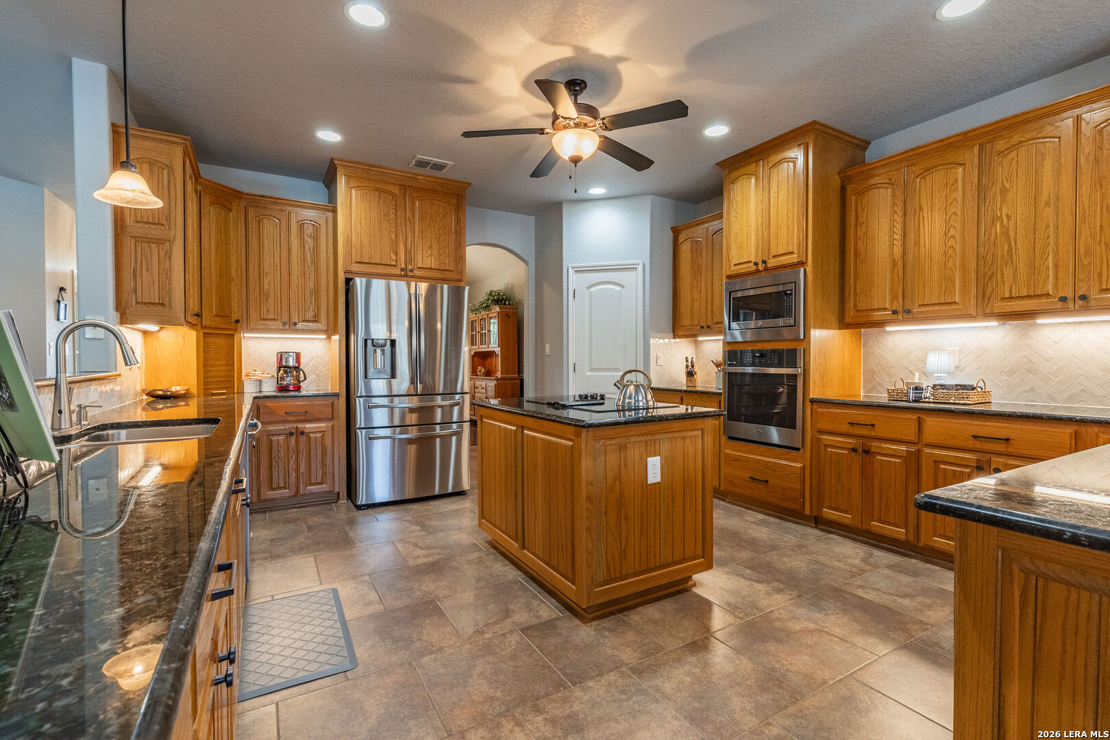 128 CHUCKWAGON DR, , 78121 — photo 1