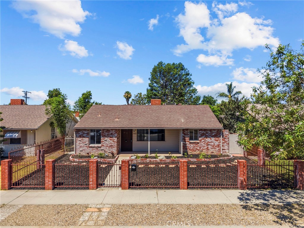 7923 Louise, Northridge, CA 91325 — photo 1