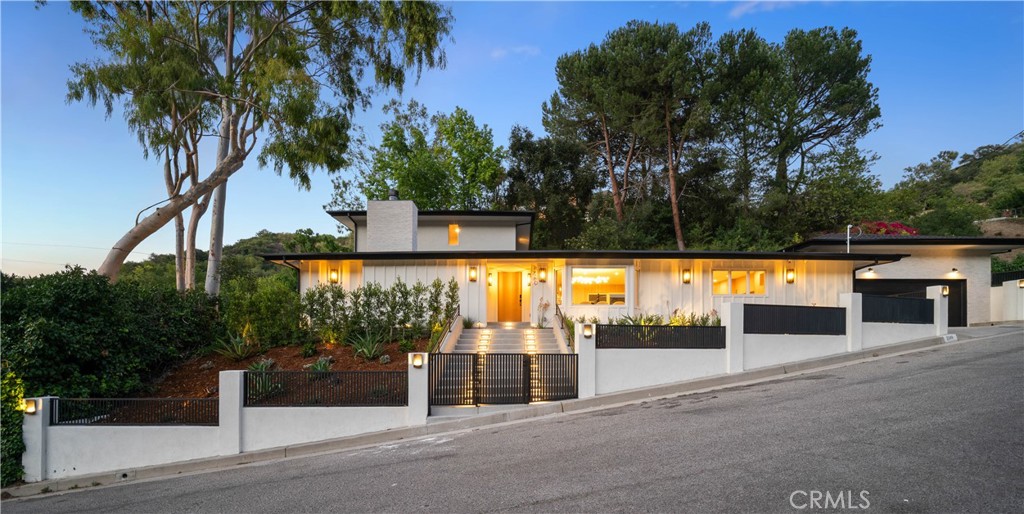 3240 Longridge Avenue, Sherman Oaks, CA 91423 — photo 1