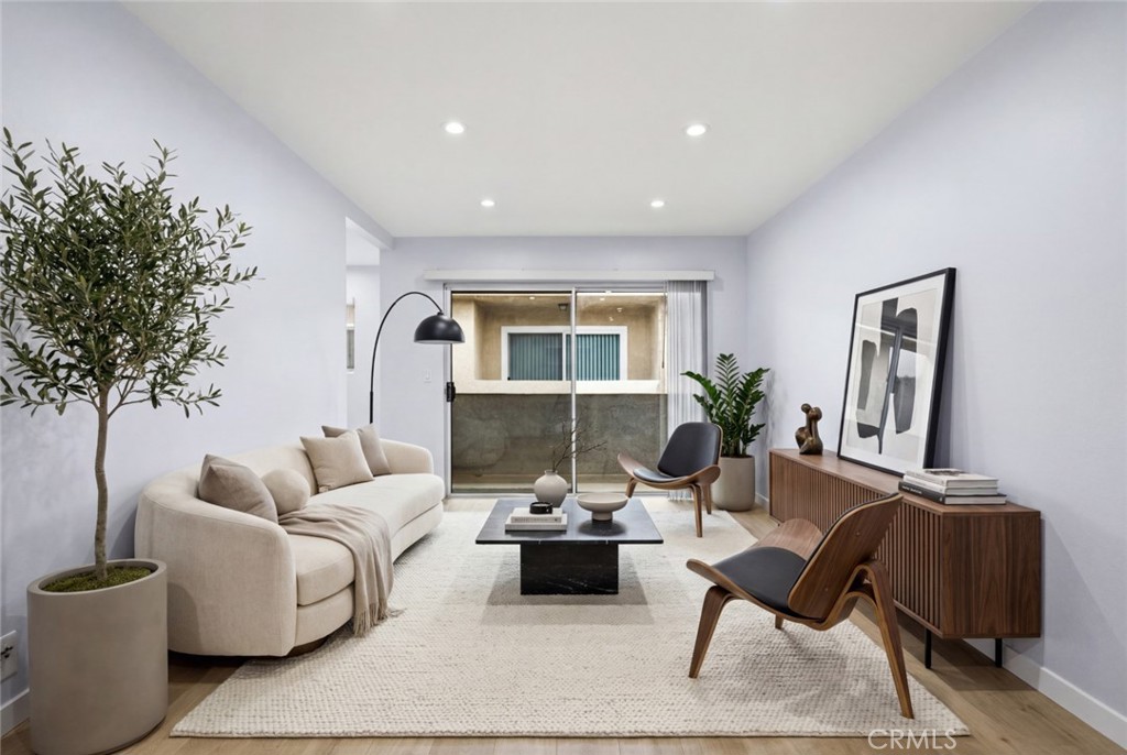 6245 Woodman Avenue 209, Valley Glen, CA 91401 — photo 1