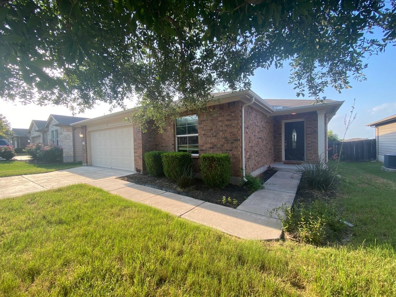 107 Lavaca, Hutto, TX 78634 — photo 1