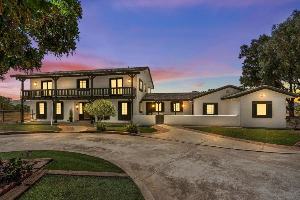 141 Arroyo Seco Drive, Hollister, CA 95023 — photo 1
