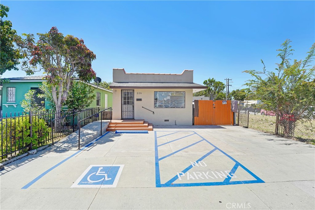 226 W Arbor Vitae, Inglewood, CA 90301 — photo 1
